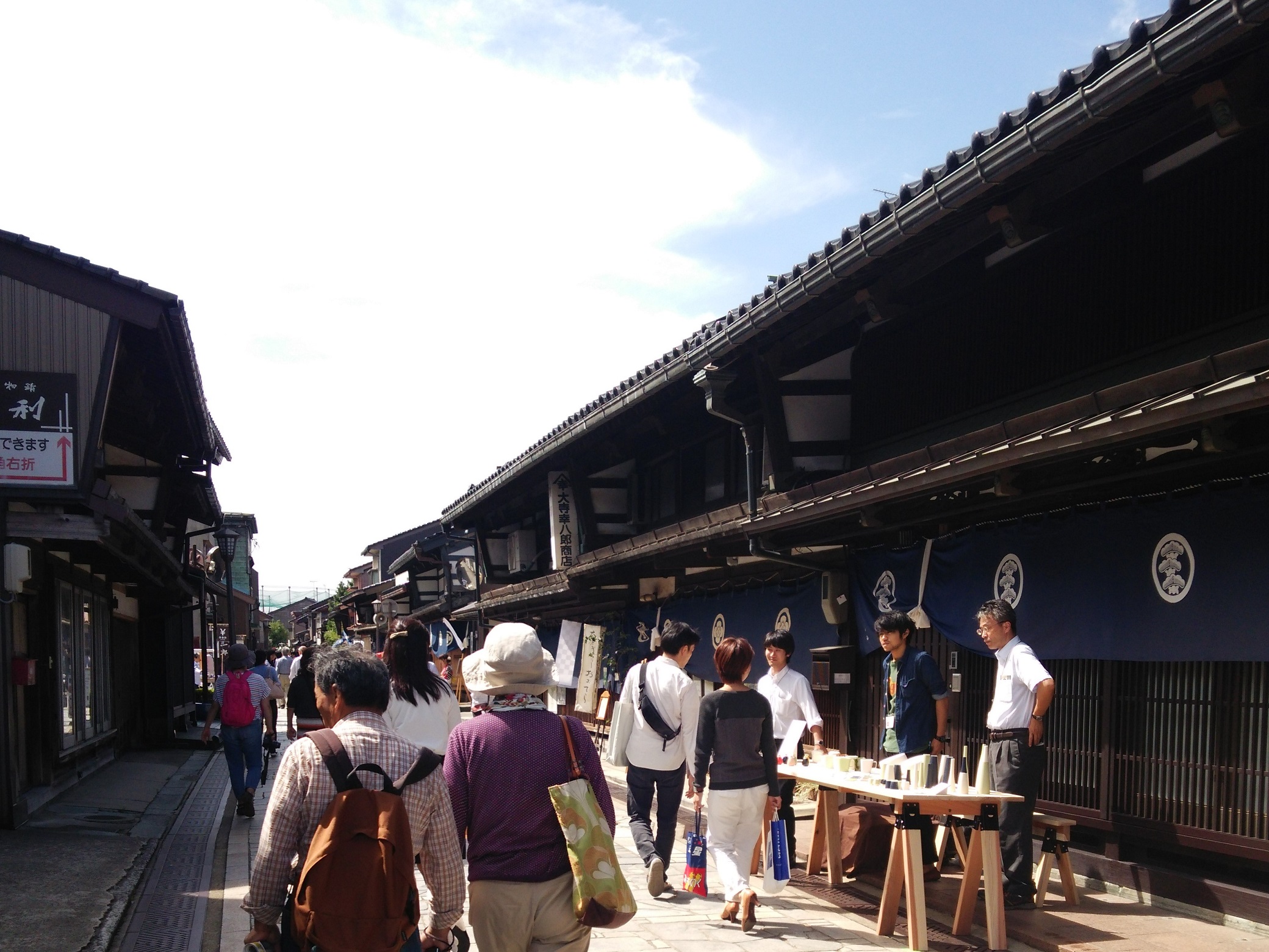 金屋町 千本格子の家並み Oideyo Takaoka Shopping Gourmet Duty Free Map In Takaoka